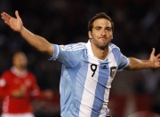 开云下载-澳网绝杀温网，蒂姆状态火热，红土王子硬地封王