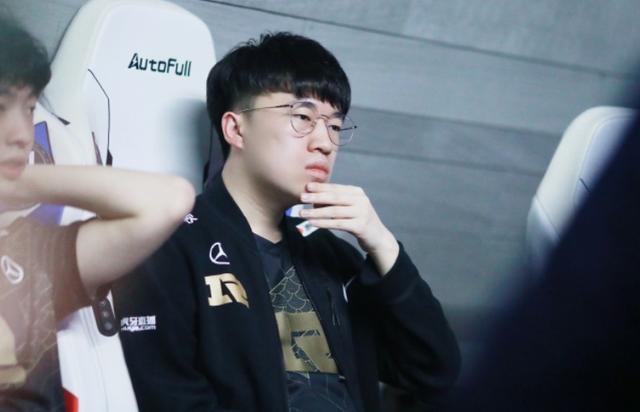 包含RGE血洗RNG，Tarzan爆发神勇的词条