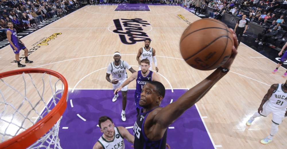 关于菲律宾男篮碾压雄鹿B队，福克斯高光表现的信息