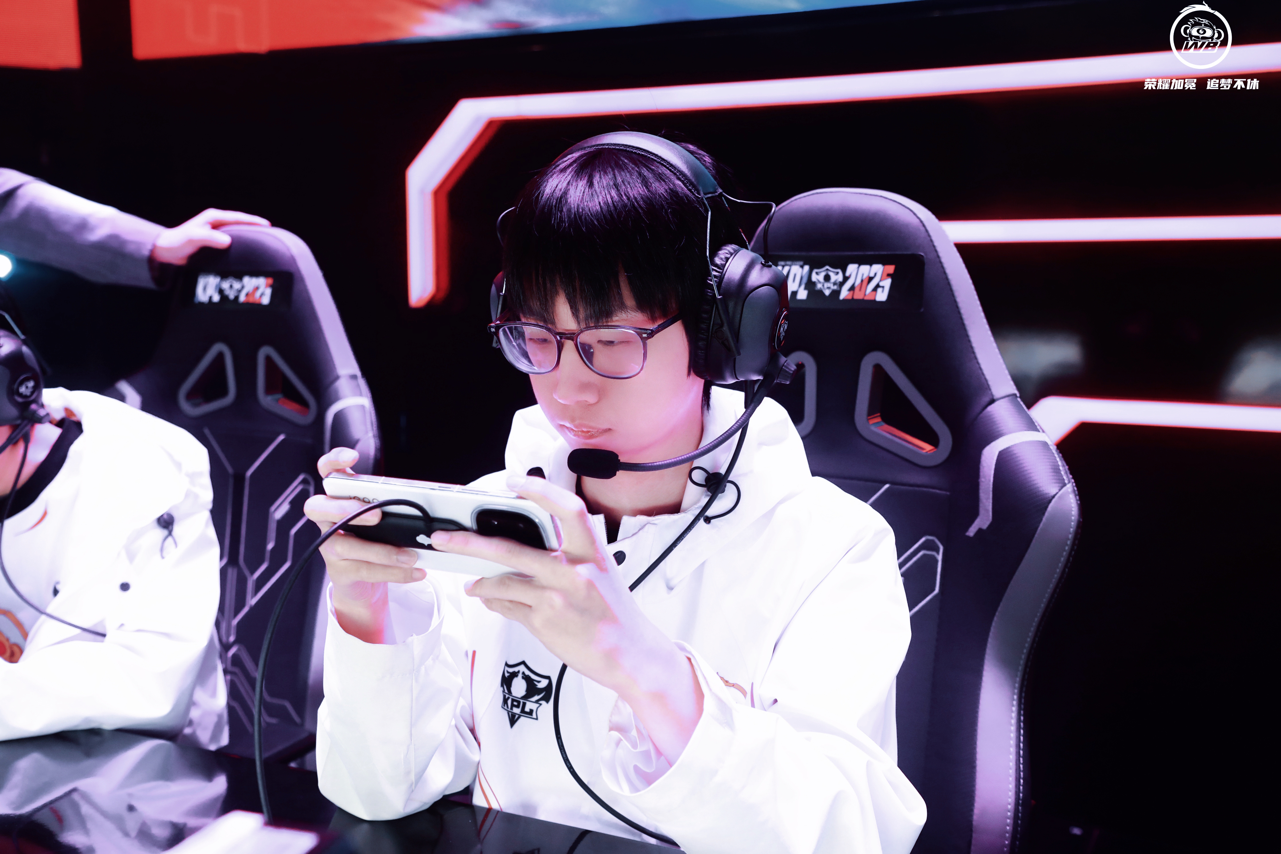 WBG力克LGD，Selfmade爆发神勇