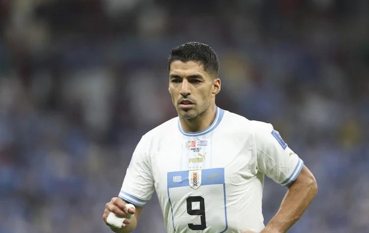 包含乌拉圭爆冷秘鲁，苏亚雷斯一己之力扛起全队的词条