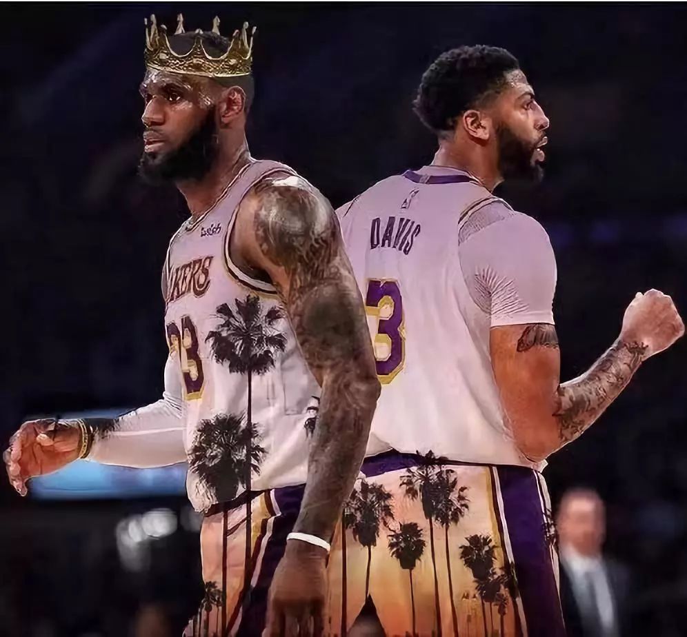 红蓝大战再现，谁能占据先机？的简单介绍