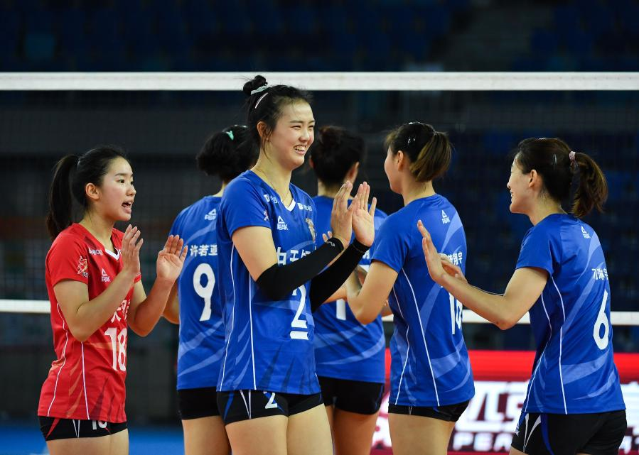 包含新人秀登场，为球队注入新鲜血液！的词条