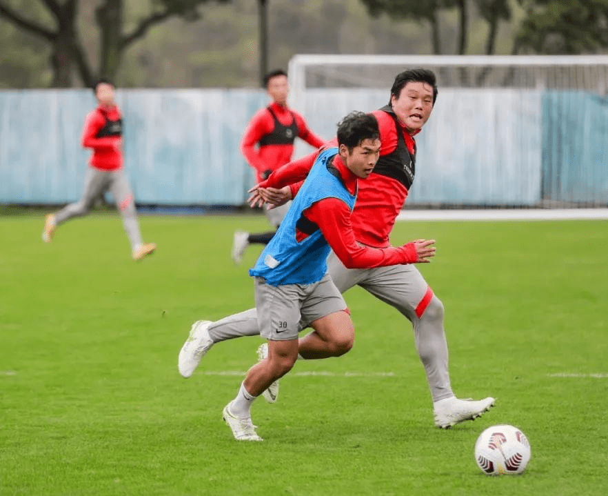 包含东亚劲旅来华备战，备战国际赛事的词条