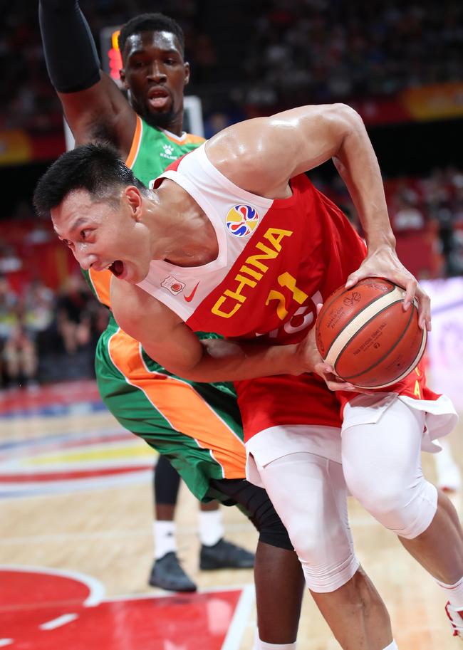 关于科特迪瓦队员闪光登场，帮助球队晋级的信息