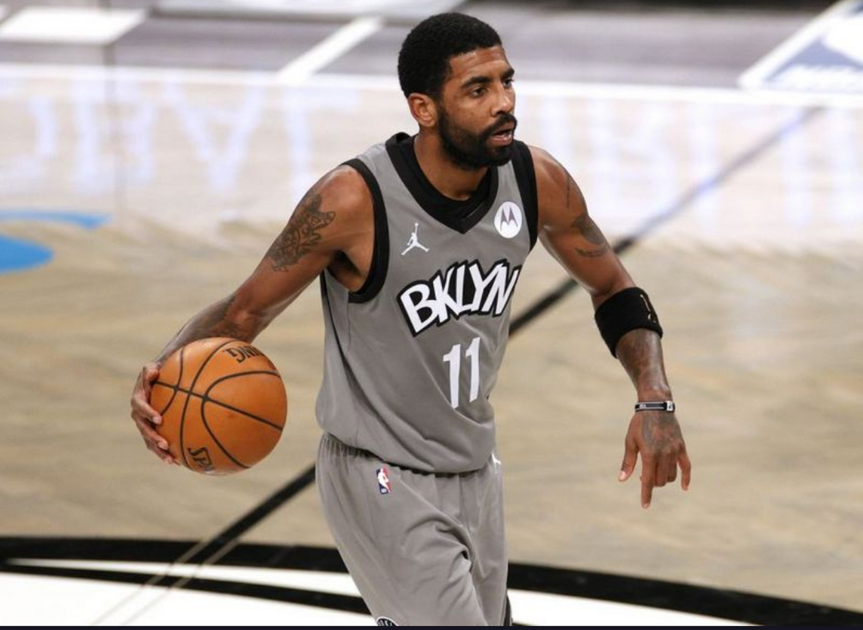 关于掘金碾压山东队，欧文高光表现的信息