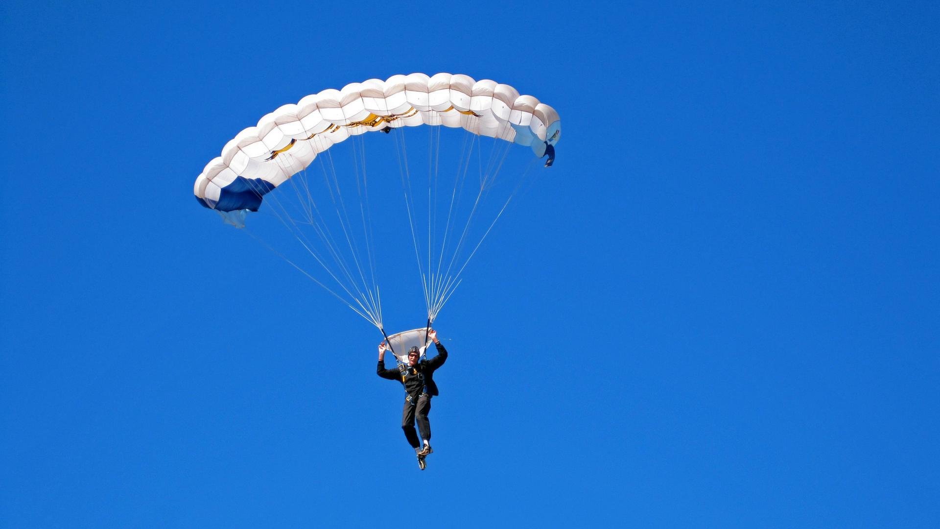 一剑封喉！马龙扛起全队，中国队绝杀法国队书写乒乓球史诗